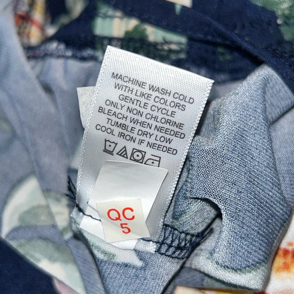 NWT Maurices Size L Navy Blue Floral Tie Wrap Fall Brunch Jumpsuit - Picture 9 of 10